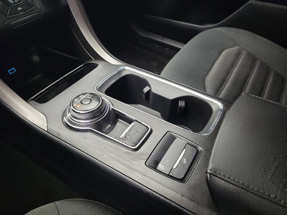 Used 2017 Ford Fusion SE FWD image 26