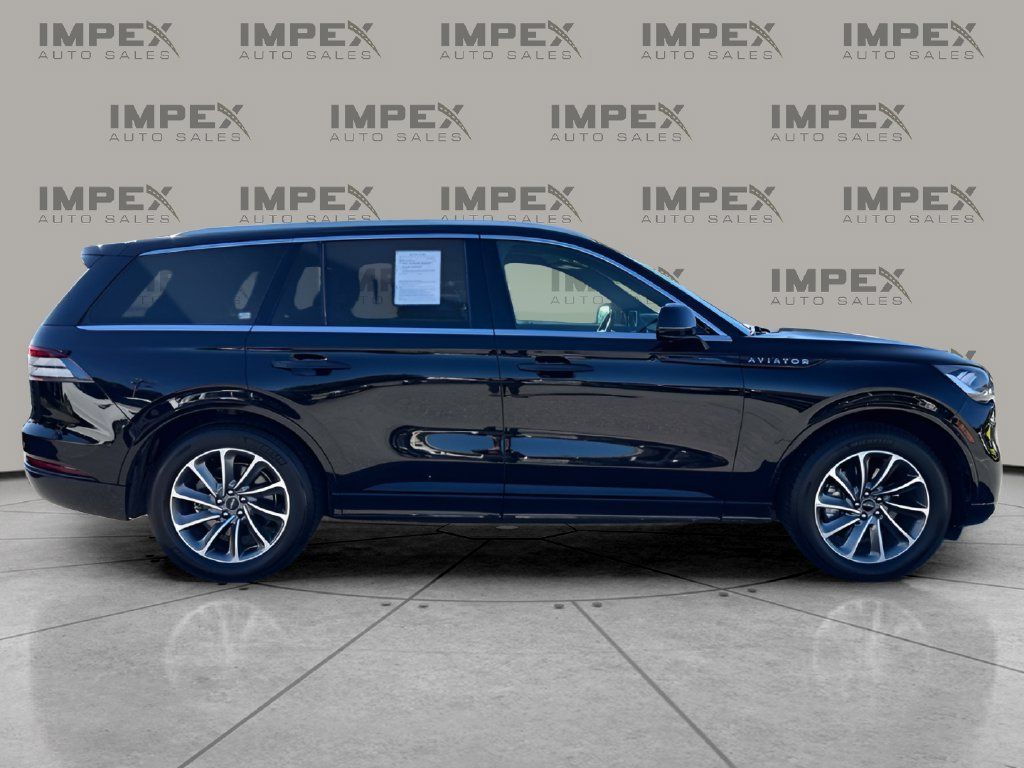 Used 2020 Lincoln Aviator Grand Touring w/ Elements Package Plus AWD/4WD image 6