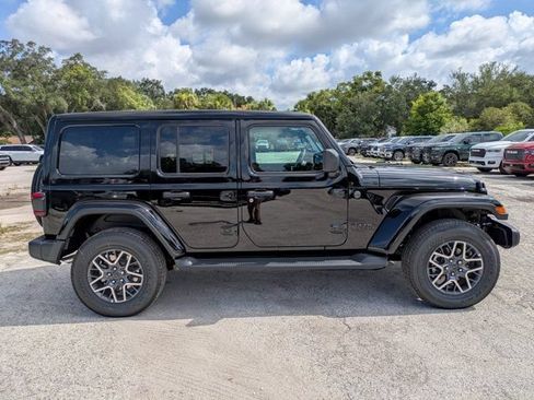New 2026 Jeep Wrangler Unlimited Sahara AWD/4WD image 2