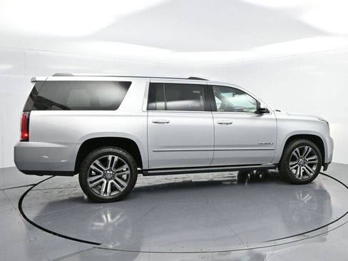 Used 2019 GMC Yukon XL Denali w/ Denali Ultimate Package image 8
