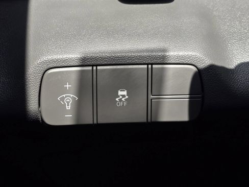 Certified 2025 Hyundai Elantra Sport FWD image 30