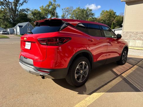 Used 2025 Chevrolet Blazer LT image 4