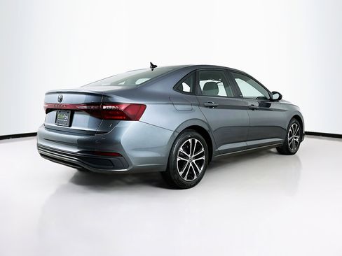 Used 2025 Volkswagen Jetta Sport image 9