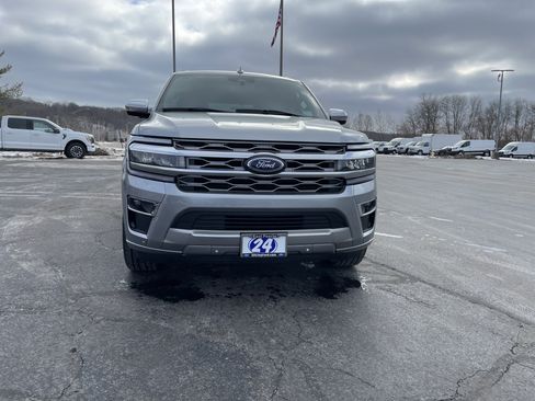 Used 2024 Ford Expedition Platinum image 8