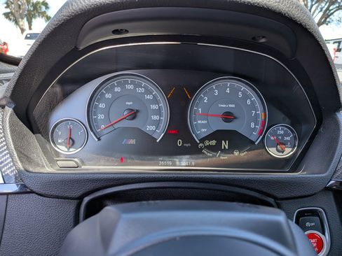 Used 2018 BMW M4 Convertible RWD image 25
