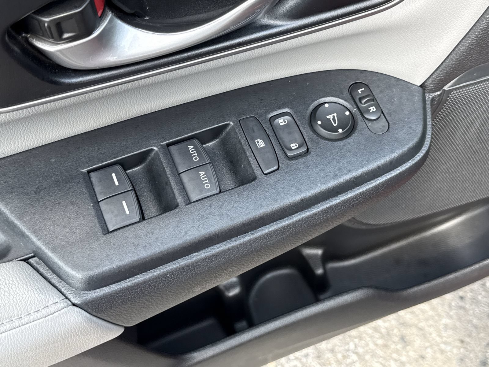 Used 2022 Honda CR-V EX-L image 15