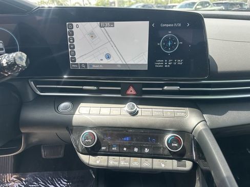 Certified 2025 Hyundai Elantra SEL FWD image 20