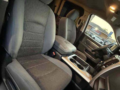 Used 2017 RAM 1500 Big Horn RWD image 11