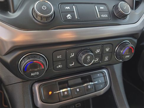 Used 2021 GMC Acadia AT4 w/ Technology Package image 25