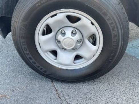 Used 2020 Toyota Tacoma SR RWD image 29