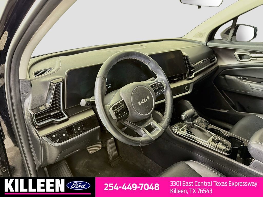 Used 2025 Kia Sportage EX w/ Premium Package FWD image 11