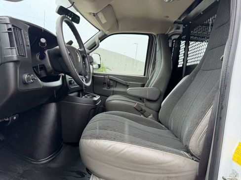 Used 2024 Chevrolet Express 2500 w/ Driver Convenience Package RWD image 21