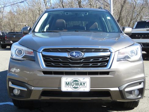 Used 2018 Subaru Forester 2.5i Touring image 2