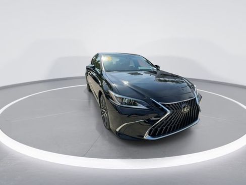 Used 2025 Lexus ES 350 w/ Premium Package FWD image 2
