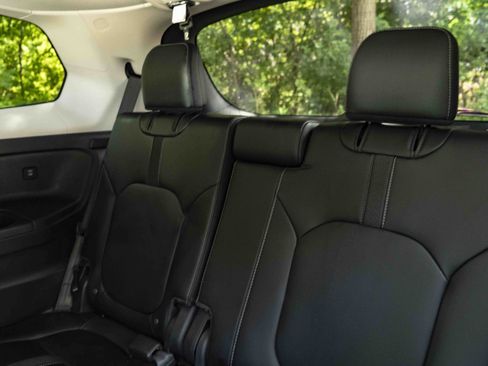Used 2025 Honda Pilot EX-L image 19