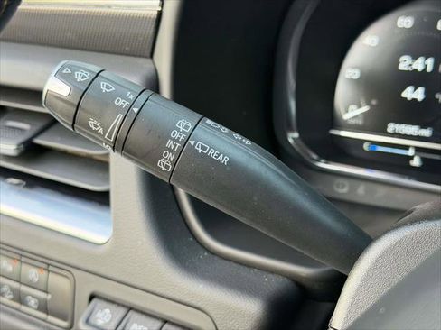 Used 2024 GMC Yukon XL AT4 w/ Technology Package image 22