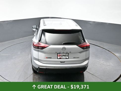 Used 2024 Nissan Rogue SV image 50