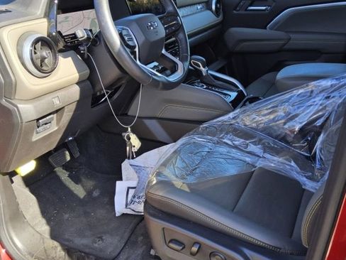 Used 2025 Chevrolet Colorado ZR2 w/ Technology Package image 5