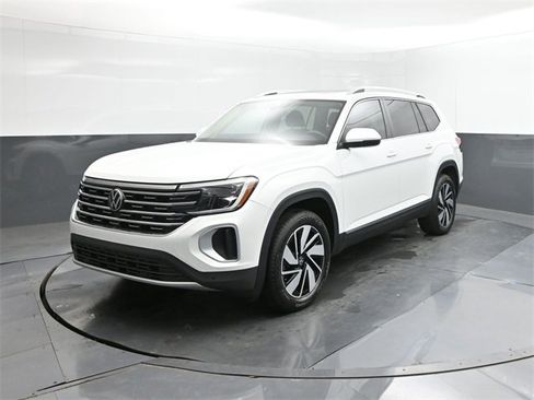 New 2025 Volkswagen Atlas SEL image 1