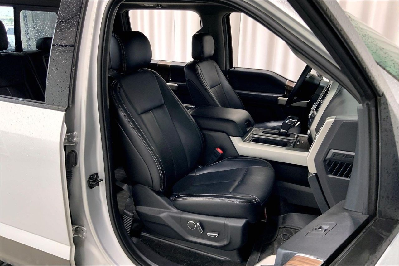 Used 2018 Ford F150 Lariat w/ Equipment Group 502A Luxury AWD/4WD image 16