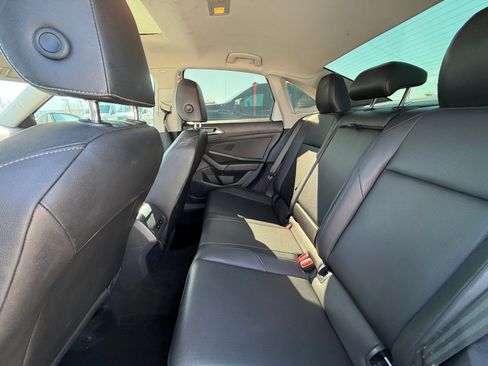 Used 2019 Volkswagen Jetta SE w/ Cold Weather Package image 17