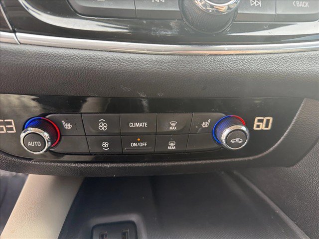 Used 2018 Buick Enclave Essence FWD image 13