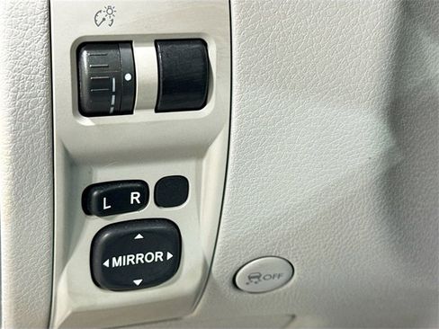 Used 2010 Subaru Forester 2.5X Limited image 12