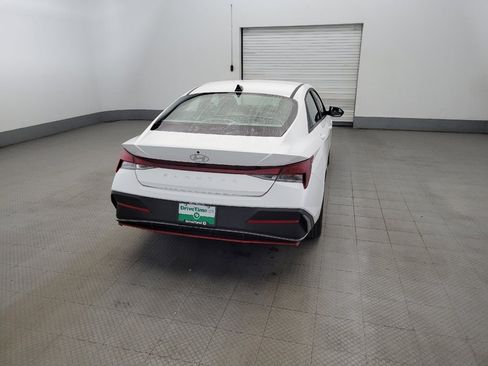 Used 2024 Hyundai Elantra SEL FWD image 7