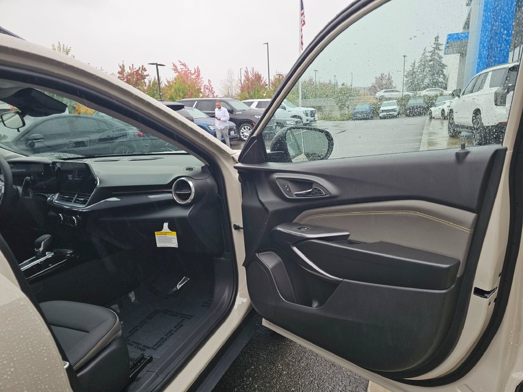 New 2026 Chevrolet Trax ACTIV w/ Driver Confidence Package FWD image 12