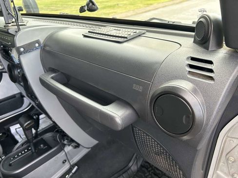 Used 2010 Jeep Wrangler Unlimited Sport image 18