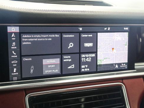 Used 2018 Porsche Panamera 4S w/ Premium Package Plus AWD/4WD image 20