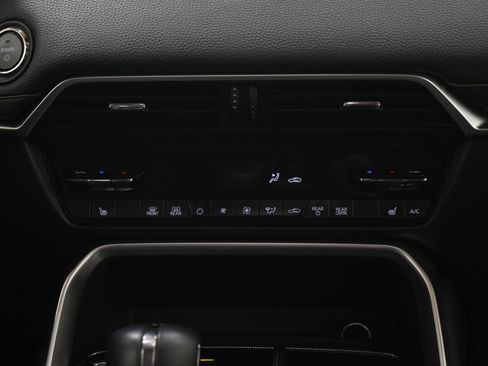 Certified 2024 MAZDA CX-90 Plug-In Hybrid w/ Preferred AWD/4WD image 16