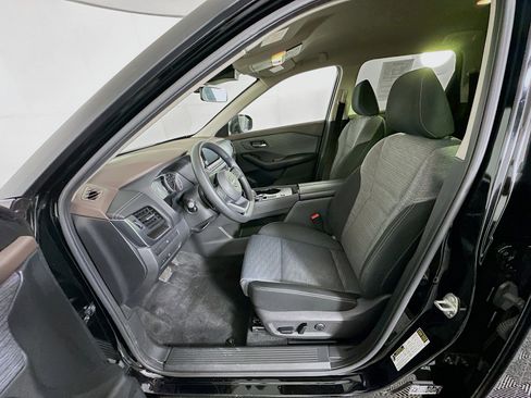 Used 2023 Nissan Rogue SV image 13