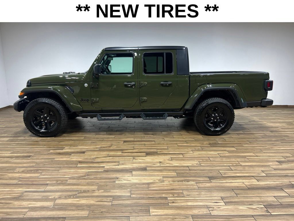 Used 2021 Jeep Gladiator Sport AWD/4WD image 7