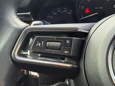 Used 2023 Porsche Macan image 30