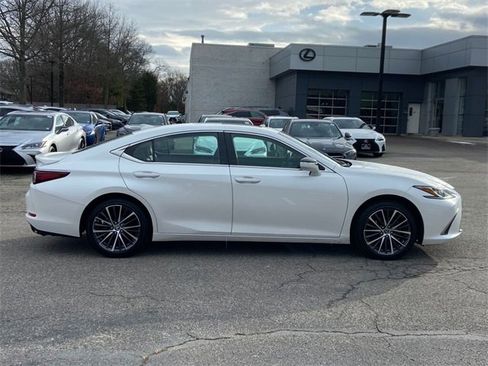 Used 2023 Lexus ES 350 w/ Premium Package image 4