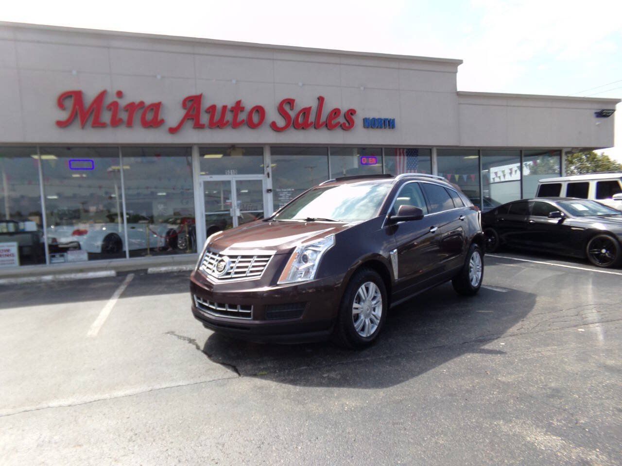 Used 2015 Cadillac SRX Luxury w/ Driver Awareness Package AWD/4WD image 2