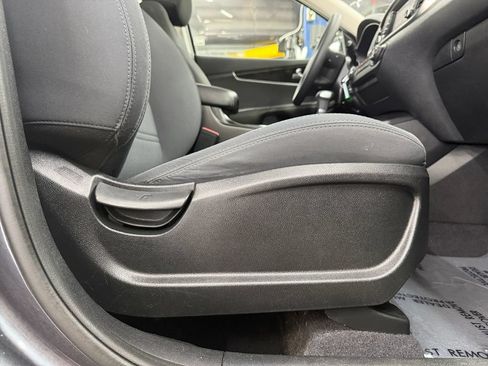 Used 2019 Kia Sorento FWD image 39