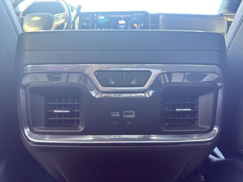 Used 2024 Chevrolet Silverado 3500 High Country w/ High Country Premium Package image 12