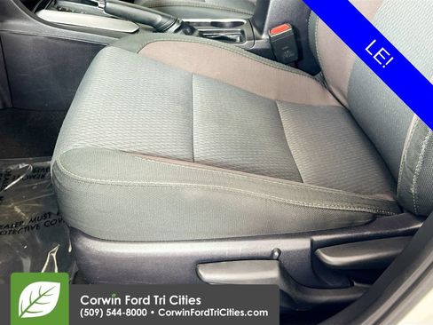 Used 2019 Toyota Corolla LE FWD image 22