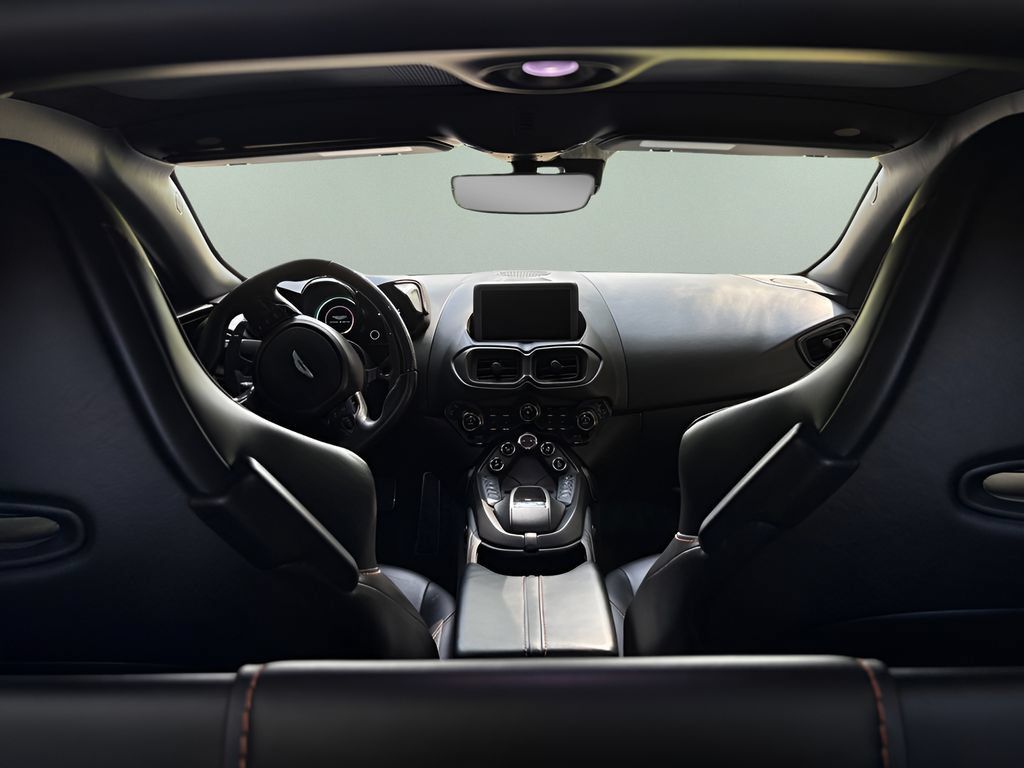 Used 2019 Aston Martin V8 Vantage Coupe RWD image 23
