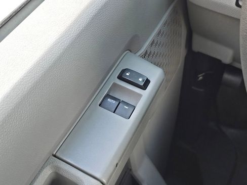 Used 2024 Ford E-350 and Econoline 350 Super Duty w/ Power Windows & Locks Group RWD image 32