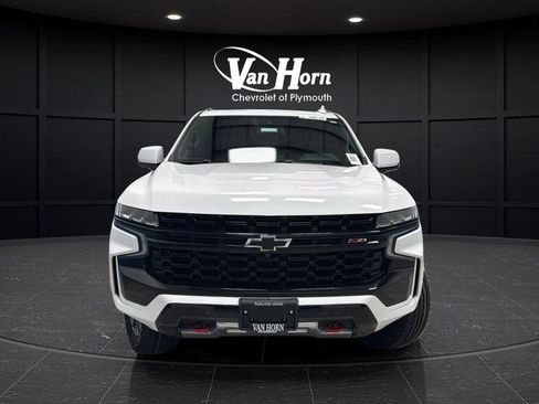 Used 2023 Chevrolet Tahoe Z71 w/ Luxury Package AWD/4WD image 2