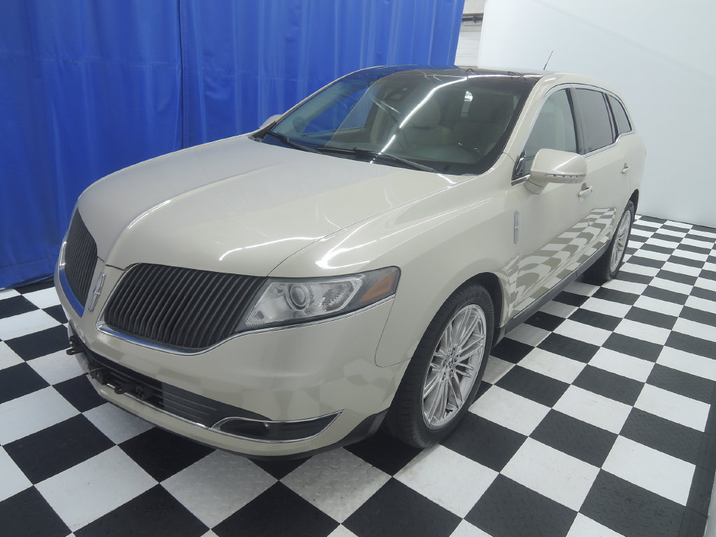 Used 2014 Lincoln MKT AWD w/ Equipment Group 201A image 3