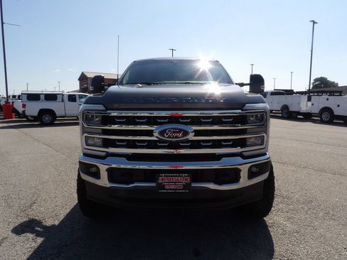 Used 2025 Ford F250 Lariat AWD/4WD image 12
