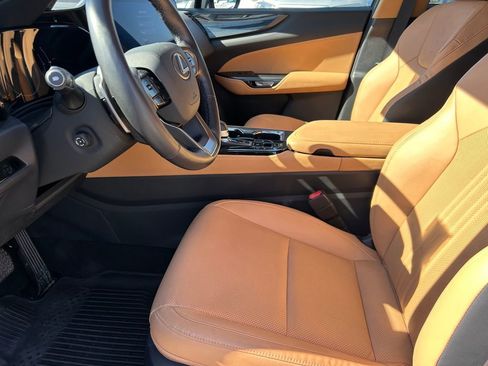 Used 2025 Lexus NX 350h AWD w/ Accessory Package (2T) image 11