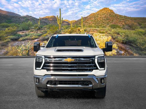 Used 2024 Chevrolet Silverado 2500 LTZ w/ LTZ Convenience Package AWD/4WD image 5
