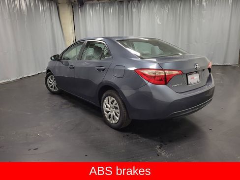 Used 2017 Toyota Corolla LE image 6
