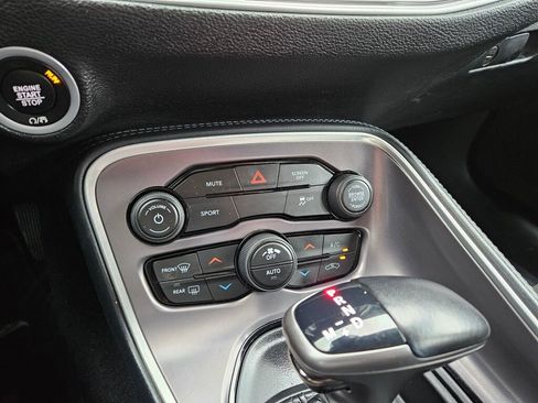 Used 2021 Dodge Challenger SXT image 20