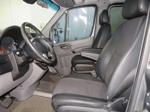 Used 2016 Mercedes-Benz Sprinter 2500 image 16